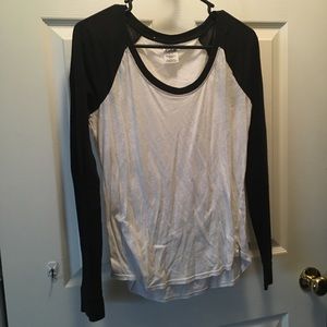 Basic baseball tee